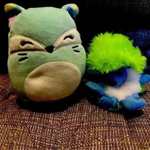 Two Plushies (squishmallows)